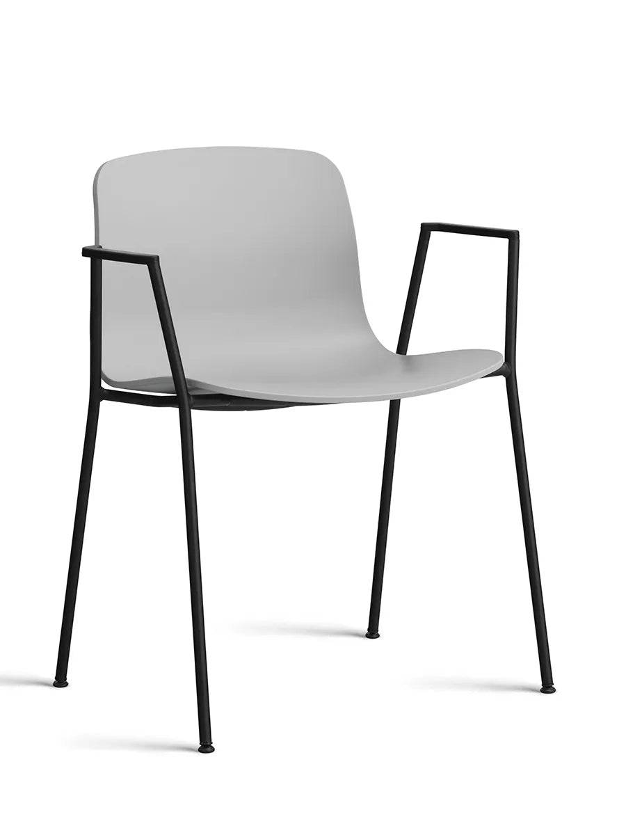 About a Chair AAC18 fra Hay Concrete grey / Sort pulverlakeret stål - Jacobsen Plus