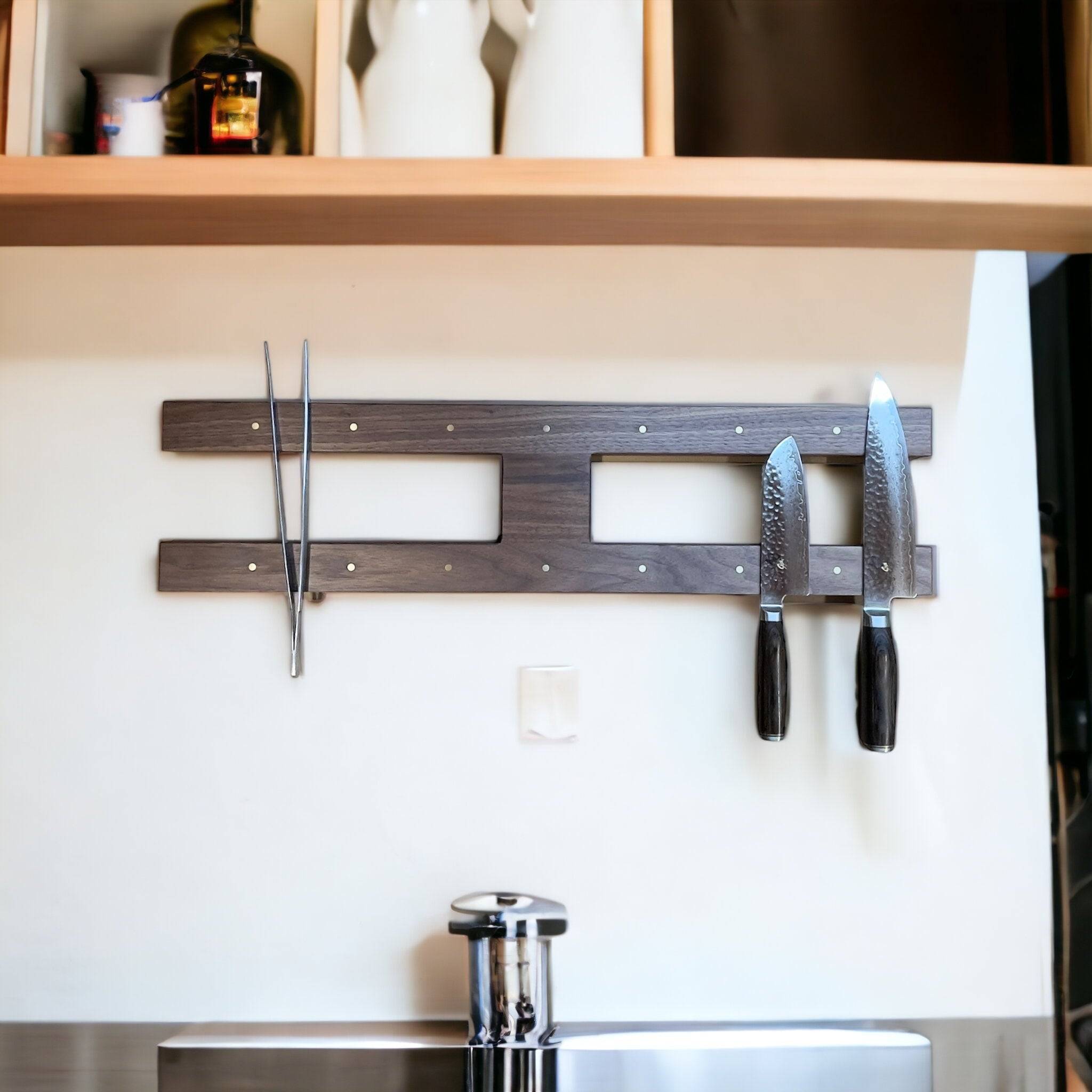 H - double knife rail with metal details. Lengths from 40 - 70 cm. - 8 knives / Smoked oak / Horizontal Mounting: