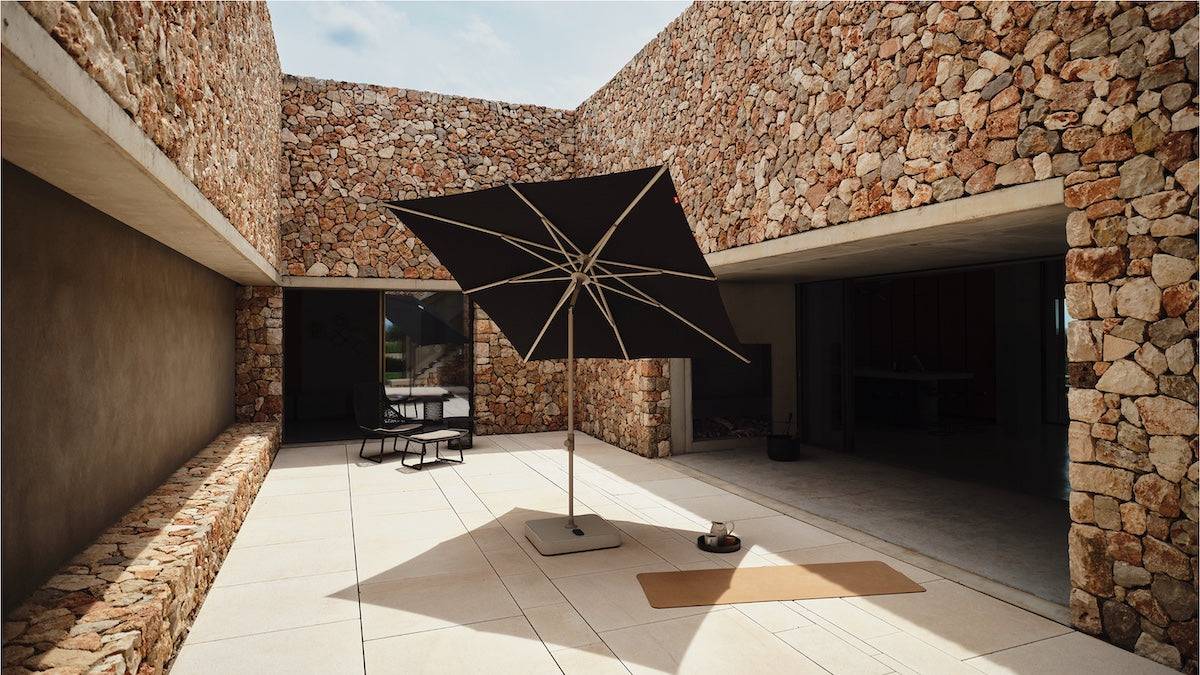 VITA® Piana parasol - Ø250 cm / Anthracite powder-coated / Outback 513