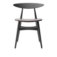 Carl Hansen - CH33P - Klädd sits, Lackerad Bok, Black, Lädergrupp B Thor - 306 - Spisebordsstole - Hans J. Wegner - Sort - Træ