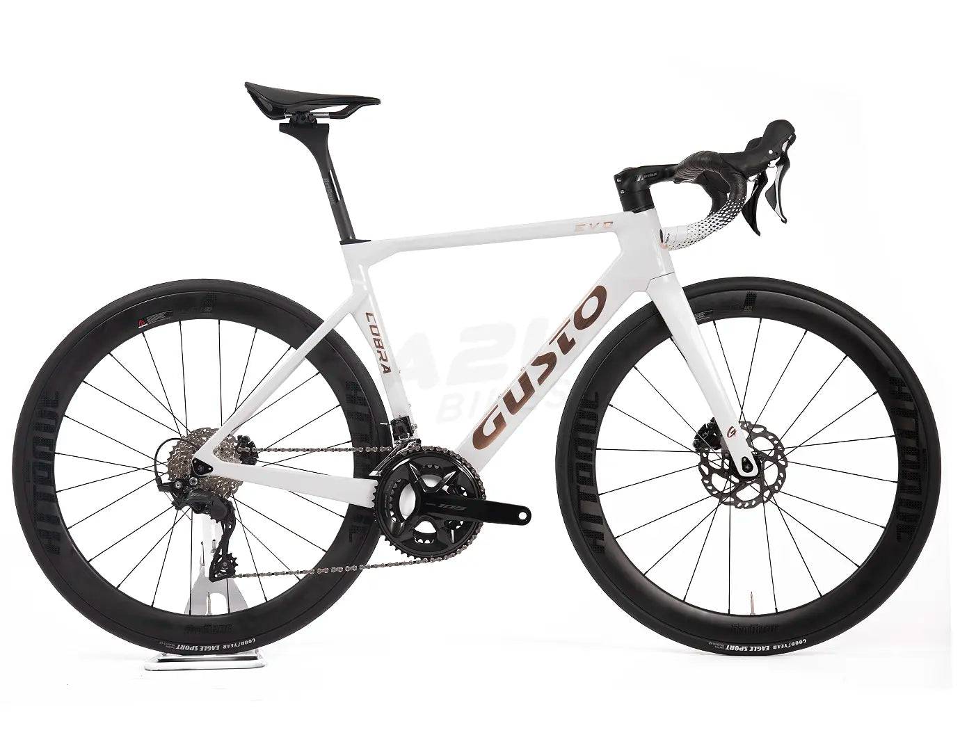 Gusto Cobra EVO 2024 - Shimano 105 - Attaque 50 - 153 / xl / white (xl)