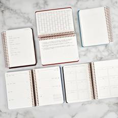 KOZO Kalender 2025 A6 Vecka Per Uppslag Bric