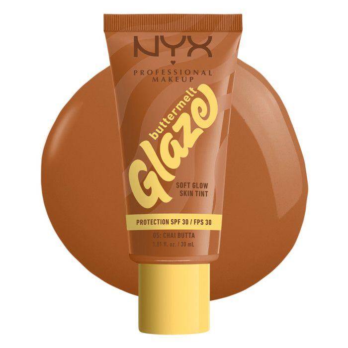 NYX Professional Makeup Buttermelt Glaze Tint, Fond de teint SPF30 jusqu'à 12h de tenue, Chai Butta