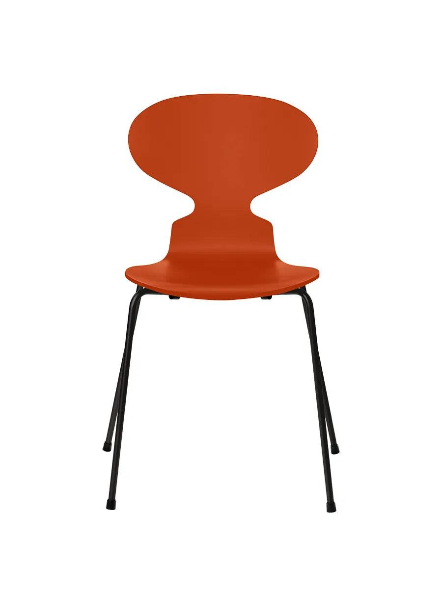 3101 Myren Stol lakeret af Arne Jacobsen Paradise Orange / Sort - Jacobsen Plus