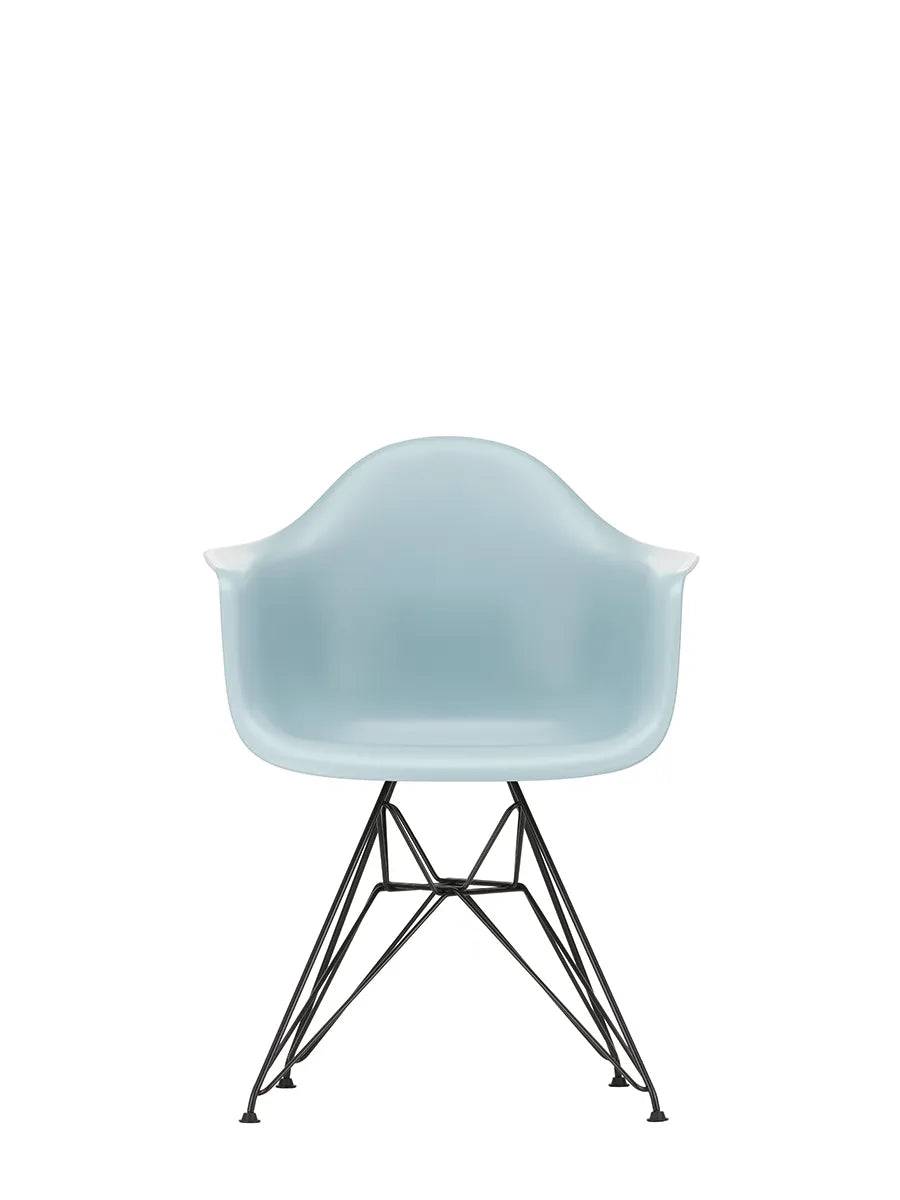 Eames Plastic Armchair DAR, sort pulverlakering fra Vitra Ice grey - Jacobsen Plus