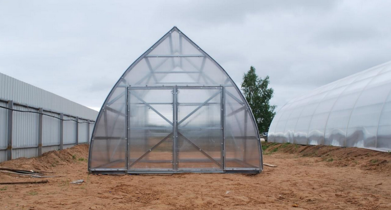 Tunnelväxthus Fermer4 (18-64 m²) 6 mm polykarbonat 26,5 m²