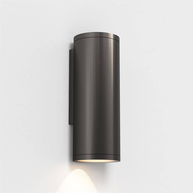 Astro Ava 200 Coastal PVD børstet gunmetal IP65