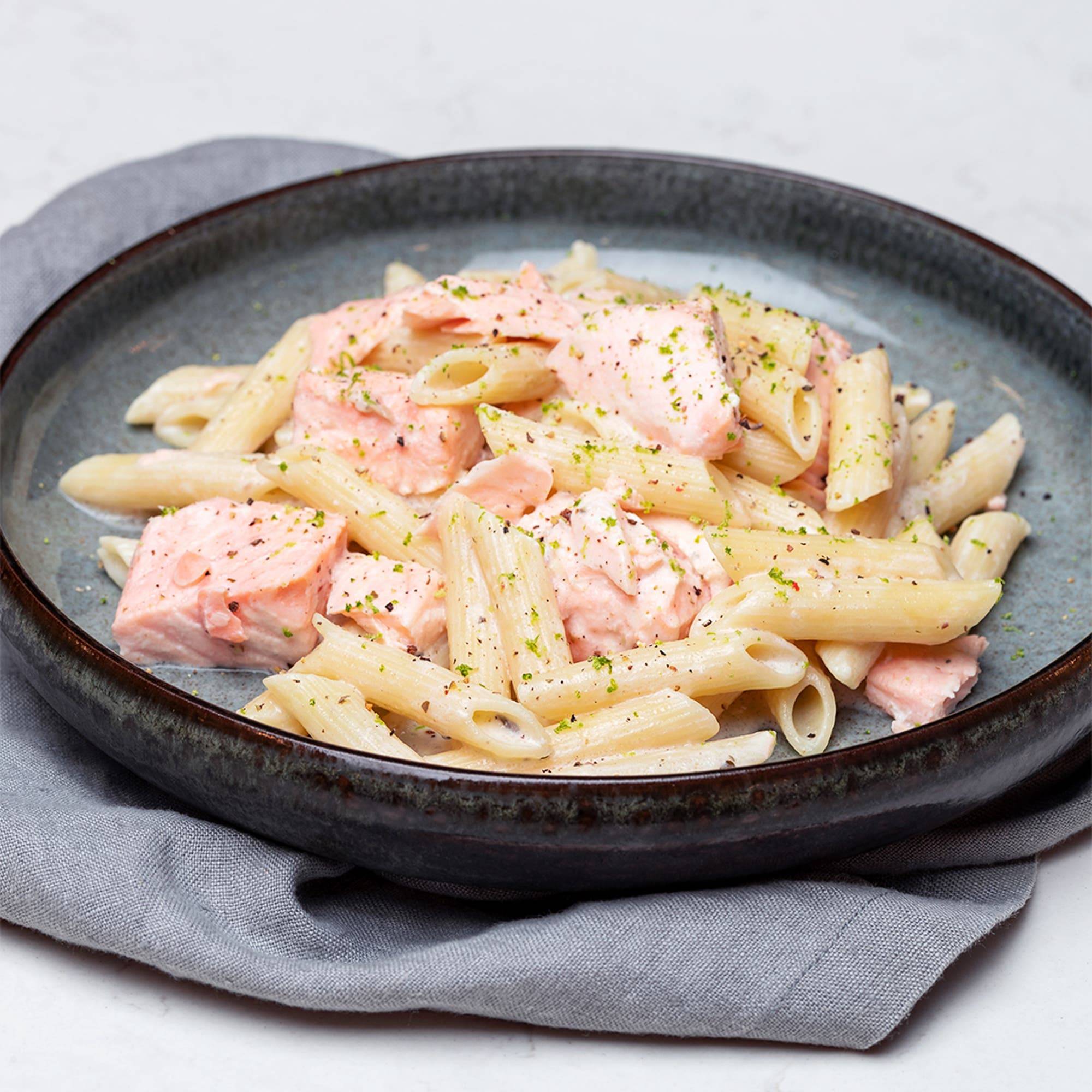 Krämig laxpasta med lime