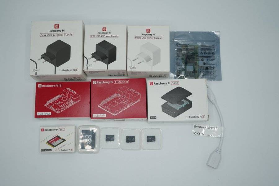 Parti Raspberry Pi 5, Raspberry Pi 4 Model B, Zero 2 och tillbehör