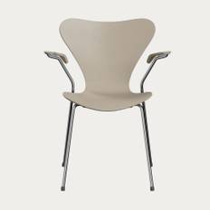 Serie 7™ 3207 Syver Stol med armlæn af Arne Jacobsen - Fritz Hansen