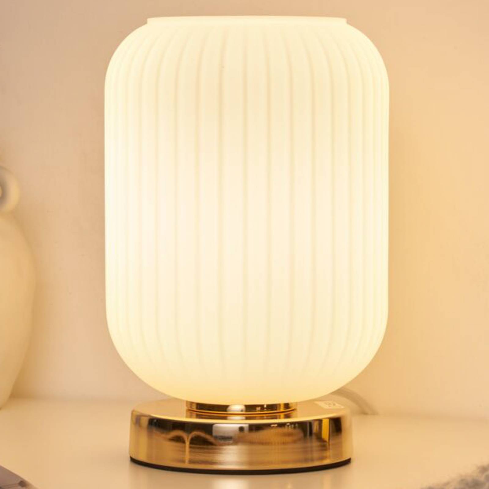 Pauleen Sängbordslampa Noble Purity, Vitt / opal, Vardagsrum / matsal, Metall, Bordslampa