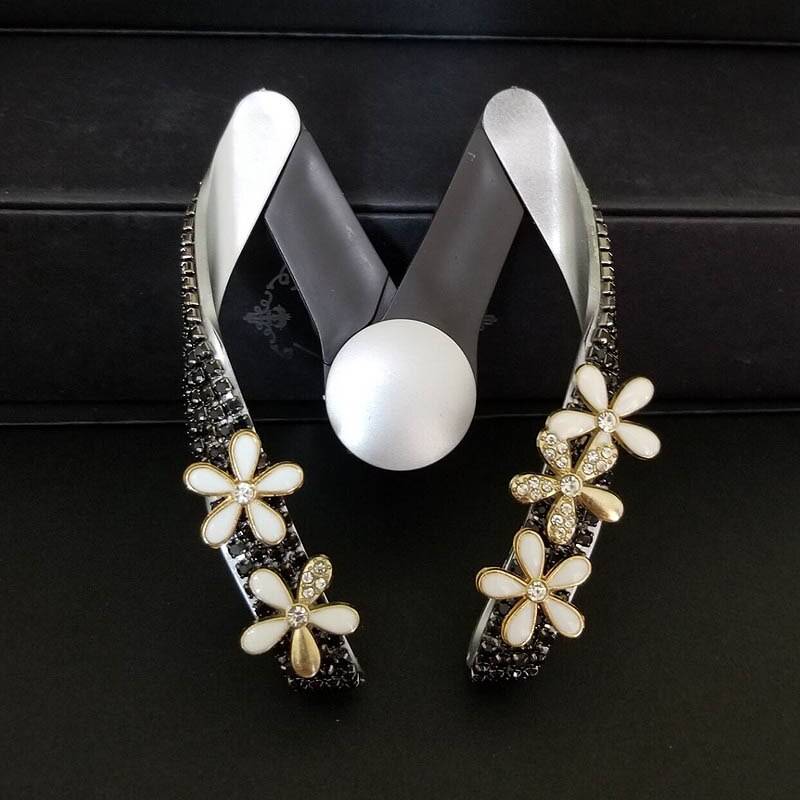 Blomma med crystal bling rhinestone bil mobiltelefonhållare luftventil monutklämma justerbar universal telefon gps-hållare styling - Svart