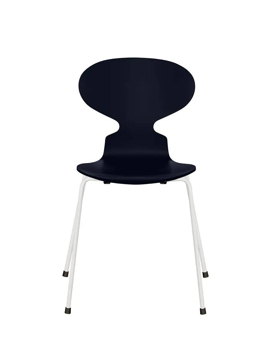 3101 Myren Stol lakeret af Arne Jacobsen Midnight Blue / Hvid - Jacobsen Plus