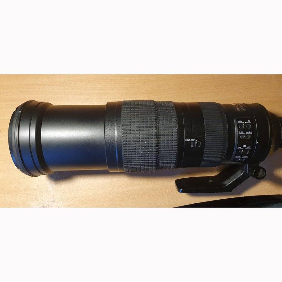 Nikon 200-500mm f/5.6E ED VR – Mycket fint skick, org.box, endast manuell fokus