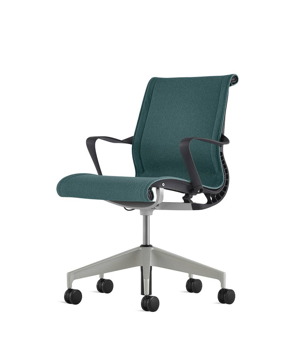 Setu-stoel vaste armleuningen in Meld/Kale by Herman Miller