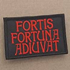 LEGEEON Fortis Fortuna Adiuvat 2 x 3,25 John Wick svart och röd morale taktisk militär touch fästelement lapp