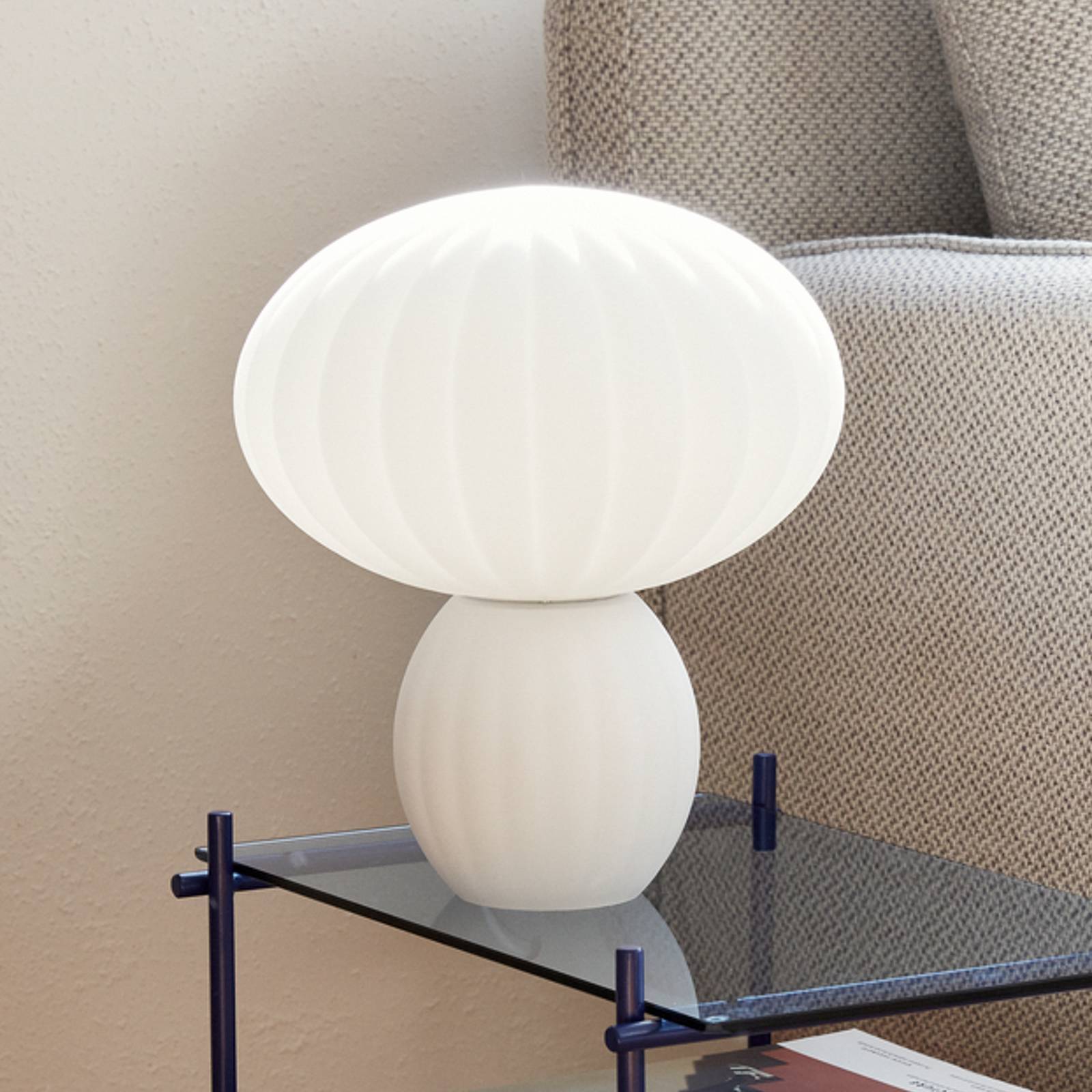 Hübsch Bordslampa Kumu, Vitt / opal, Vardagsrum / matsal, Glas, Design, Bordslampa
