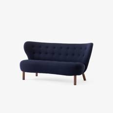 &Tradition Lille Petra VB2 Sofa Vidar 0554 Walnut Legs