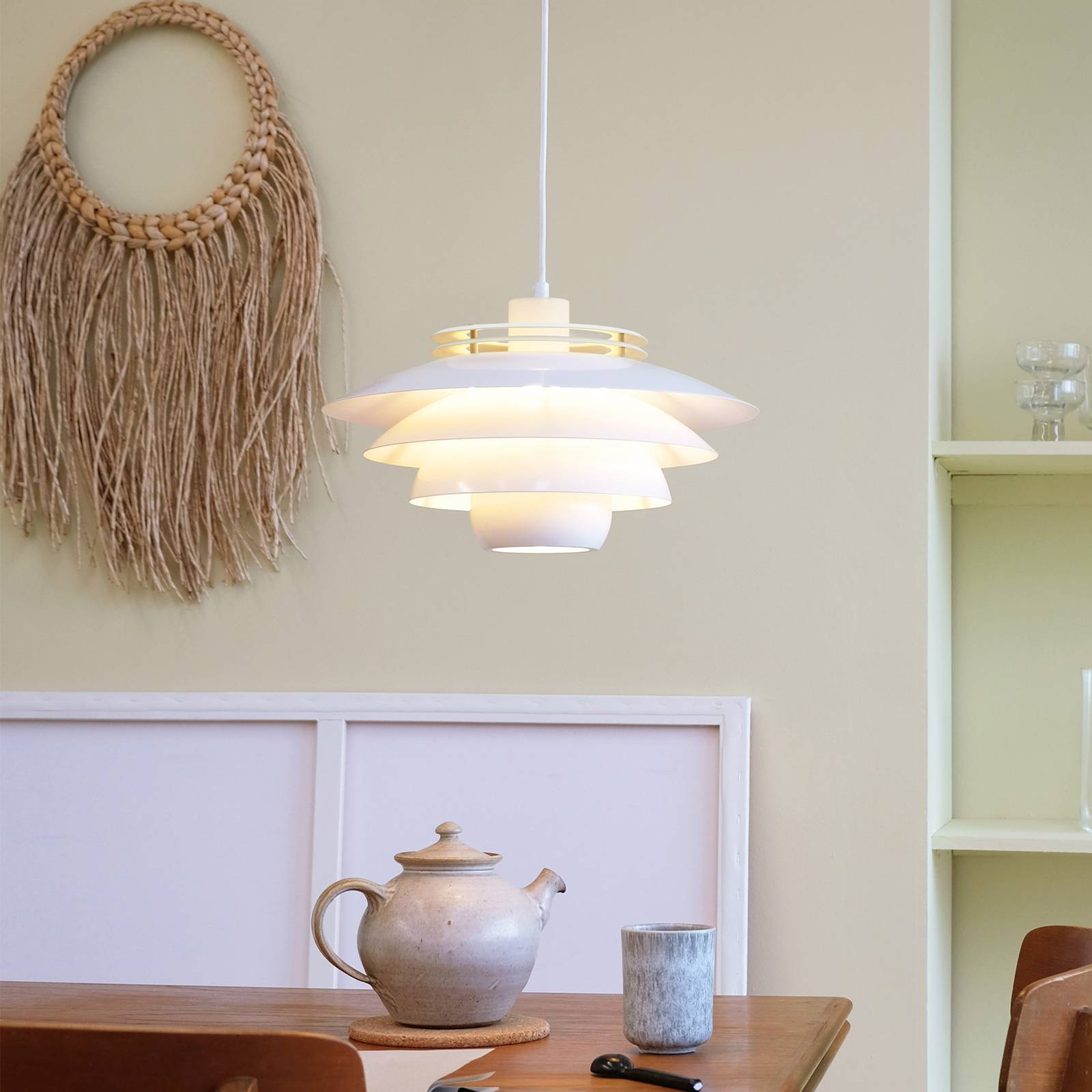 Dyberg Larsen Design pendellampa Ejka, dimbar, Vitt / opal, Vardagsrum / matsal, Metall, Design, Pendellampa