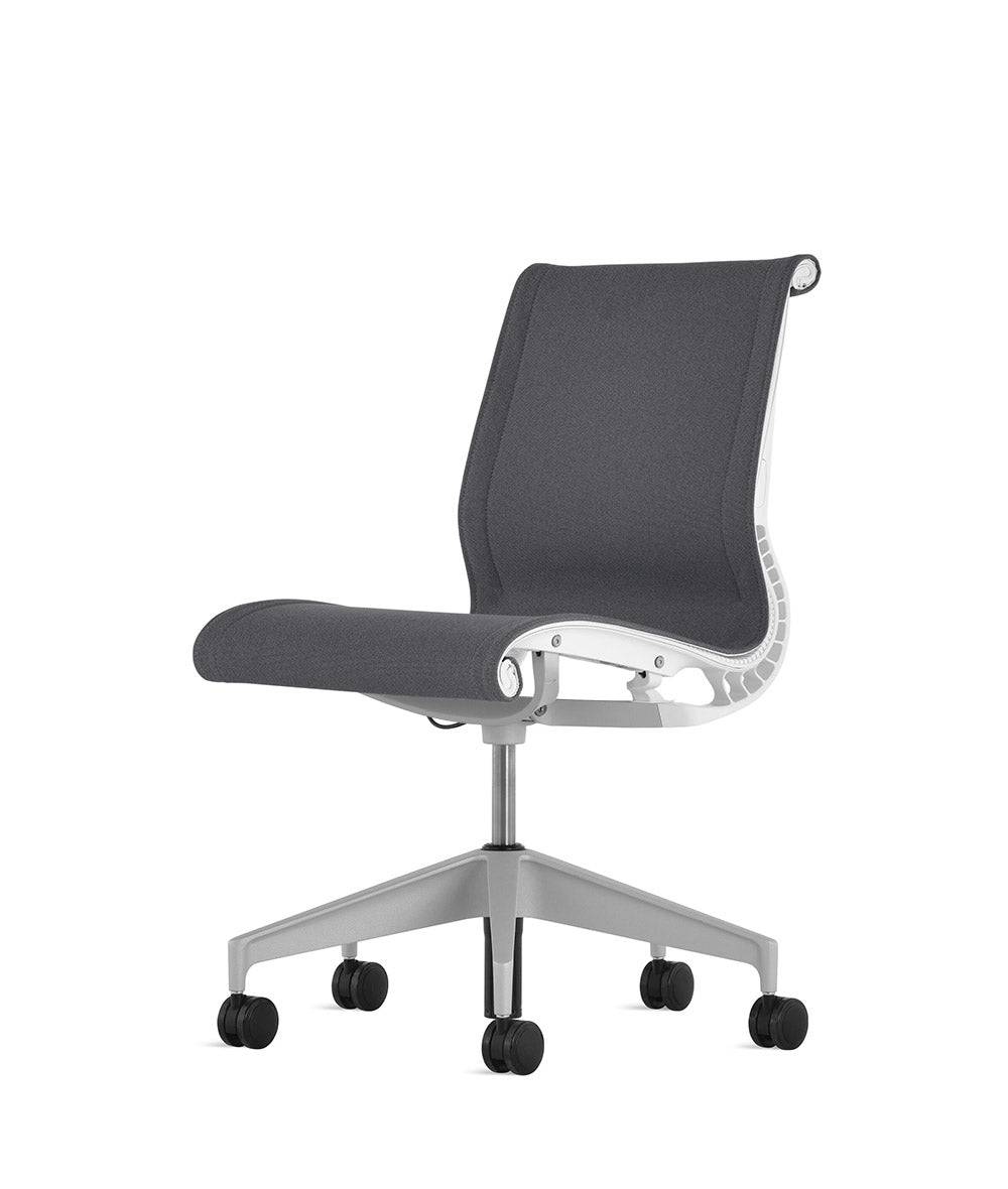 Setu-stoel zonder armleuningen in Meld/Knight by Herman Miller