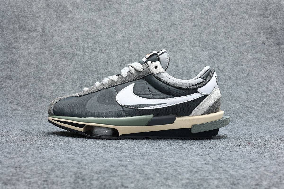 sacai x Zoom Cortez SP 'Iron Grey' - (Mens) EUR 36.5 • US 4.5 • UK 4