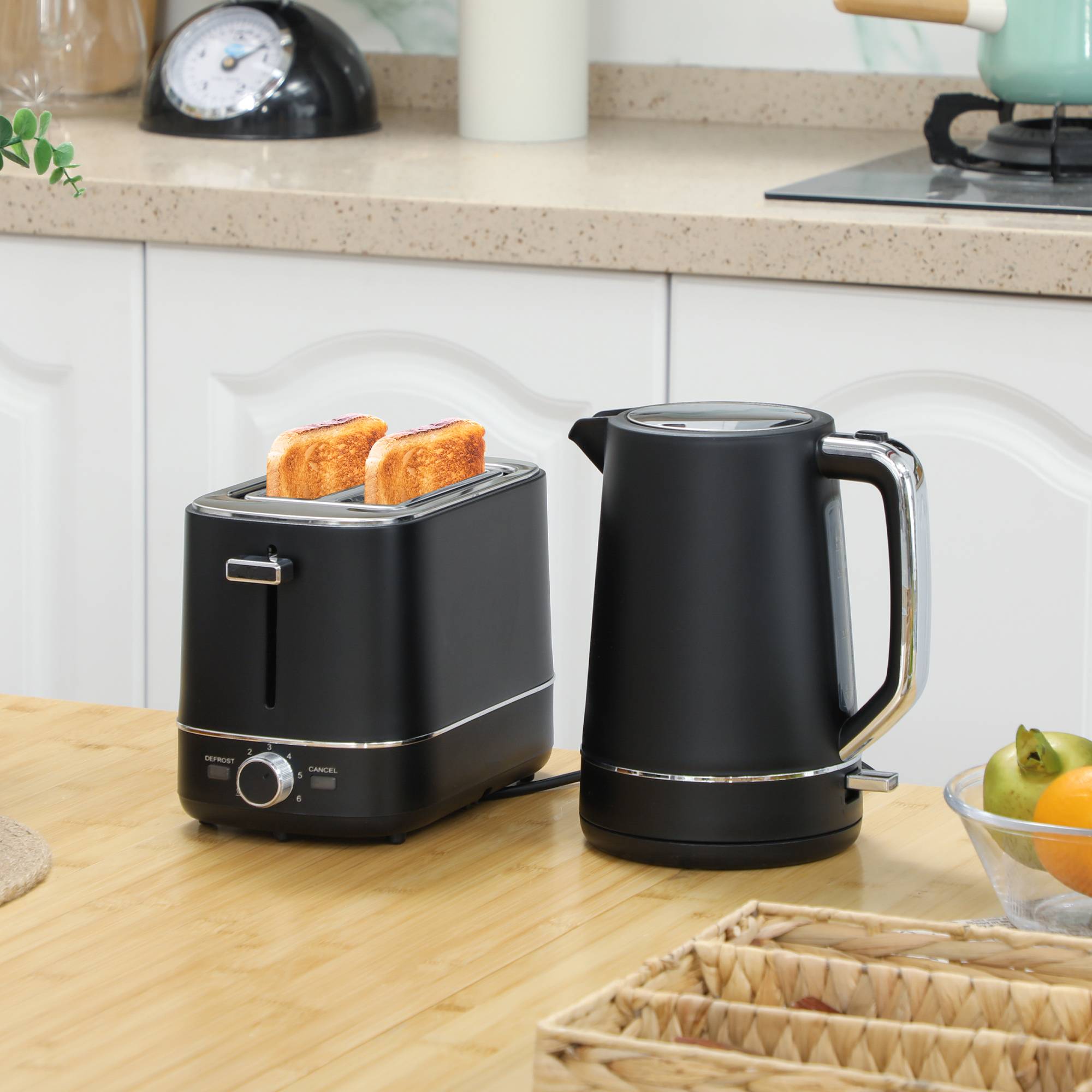 Kedel Toaster Sæt 2200 W 1,7 L Kedel, 2 Skiver Brødrister, 6 Bruningsniveauer, Genopvarmning og Optøning, Morgenmadssæt med Kalkfilter & Krummebakke Sort