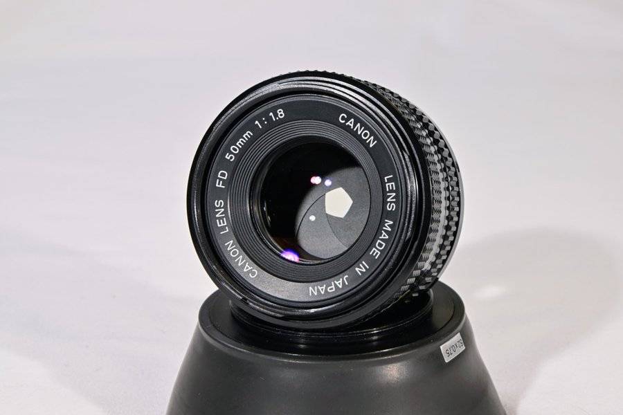 Canon New FD 50mm f/1.8 Med Referensbild