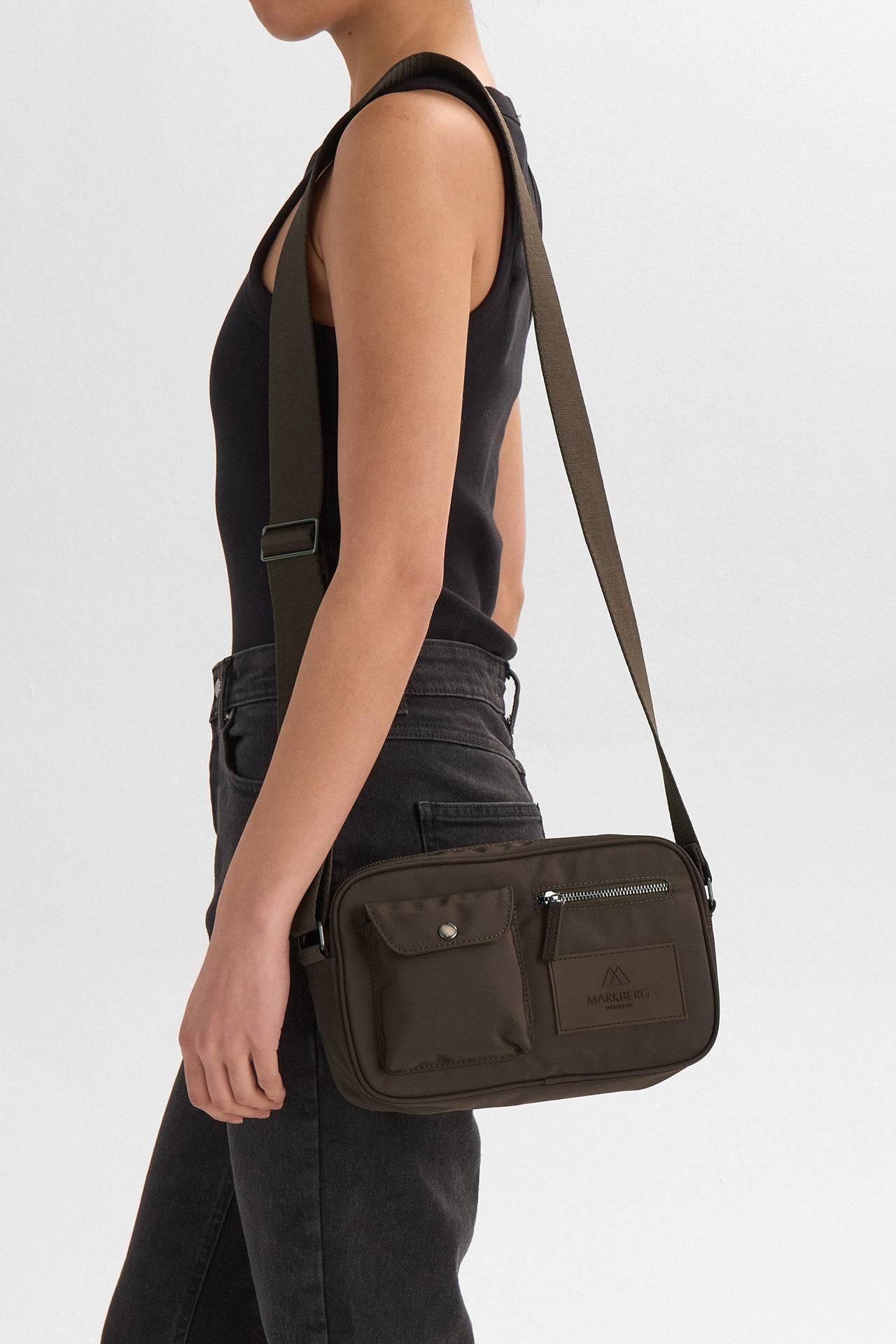 DarlaMBG Crossbody Taske, Monochrome
