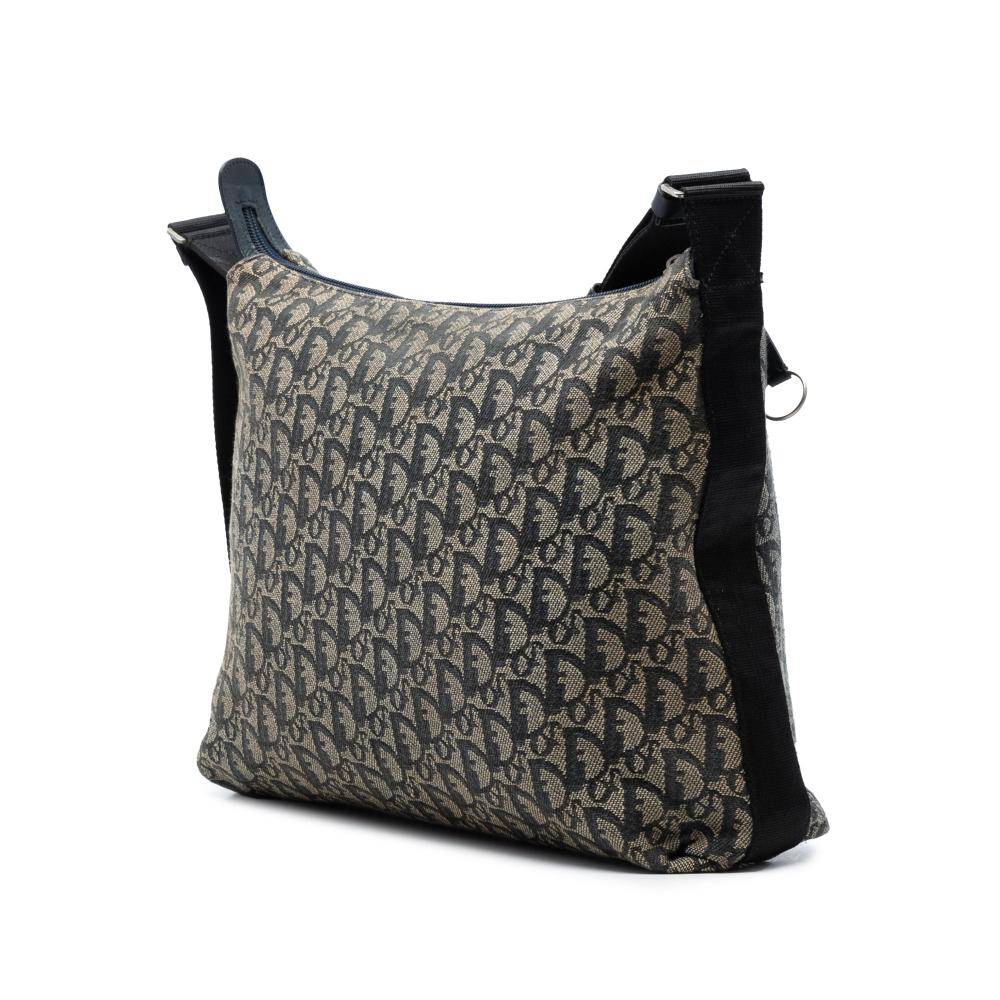Dior Vintage Dior Crossbody Bag L 26.50cm x W 34cm x D 10.50cm - Crossbody Tasker hos Magasin.