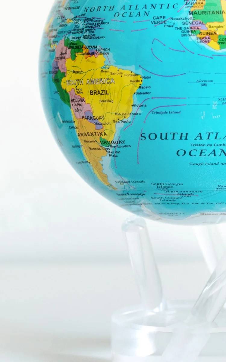MOVA Globe - Roterende globus drevet af solceller - Jorden - Blue Political map Diameter: 6" / 15,3 cm