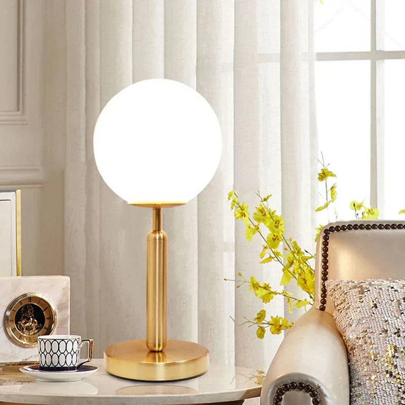 GlowSphere - Stijlvolle Messing & Glas LED Tafellamp - Guld / Varm Vitt 37 x 15 cm