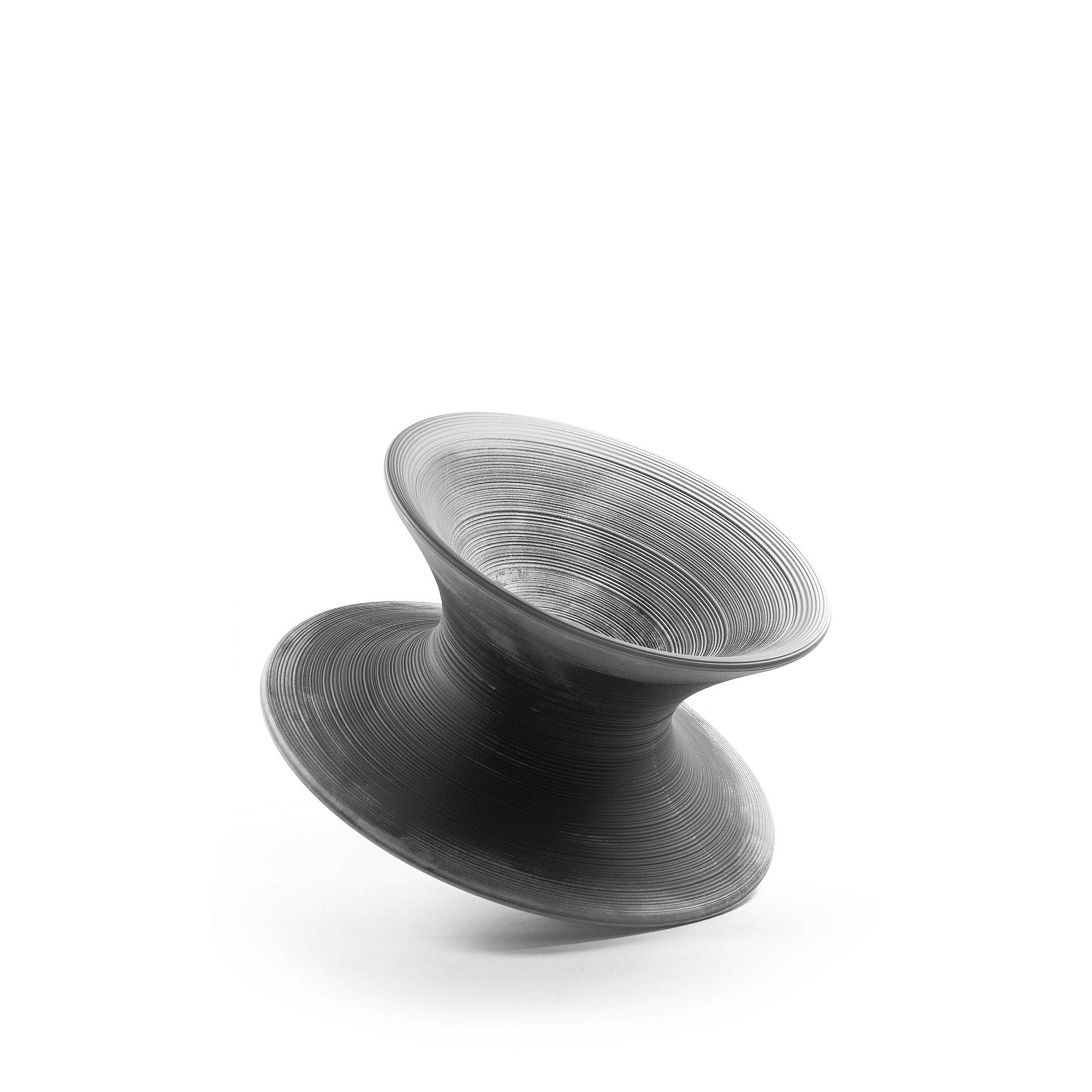Magis - Spun Rotating chair Anthracite/Light Grey - Utomhusfåtöljer - Thomas Heaterwick - Grå - Plast