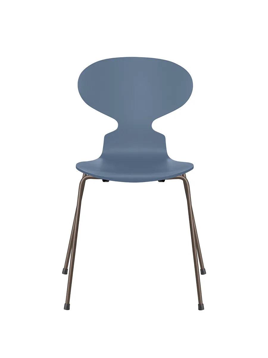 3101 Myren Stol lakeret af Arne Jacobsen Dusk Blue / Brown Bronze - Jacobsen Plus