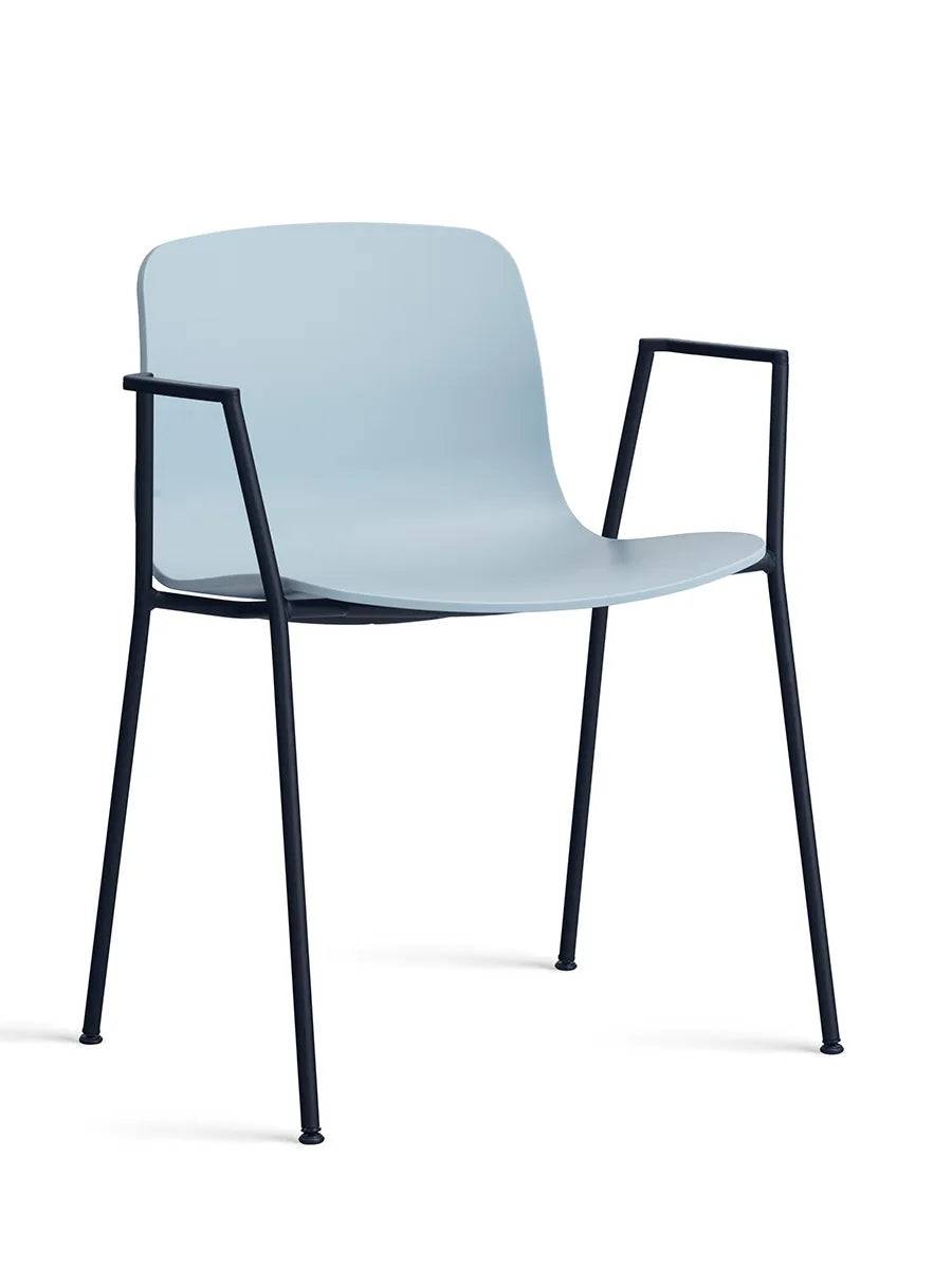 About a Chair AAC18 fra Hay Slate Blue / Sort pulverlakeret stål - Jacobsen Plus
