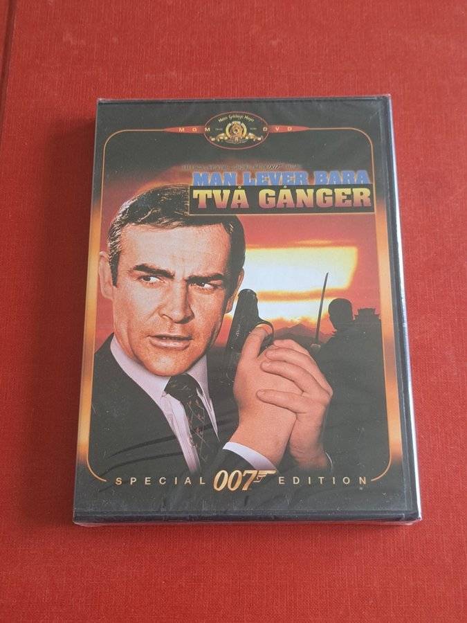 James Bond 007: Man Lever Bara Två Gånger (DVD)