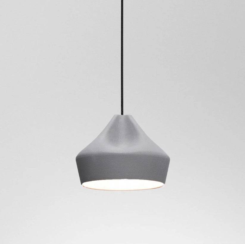 Pleat box 24 LED pendel fra Marset - Grå/hvid