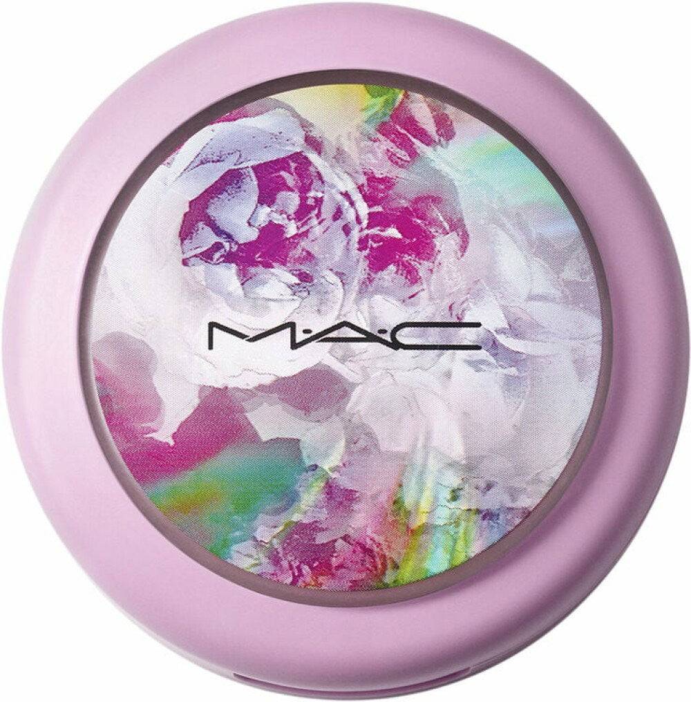 MAC Extra Dimension Compact Royal Flush lysande rouge 4 g