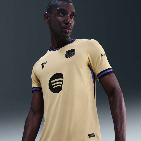 Nike Men's Kobe Dri-fit Soccer Replica Jersey Fc Barcelona 2025/26 Stadium Away Fanshop Fotboll Team Gold/persian Violet/team Gold/black - XXL