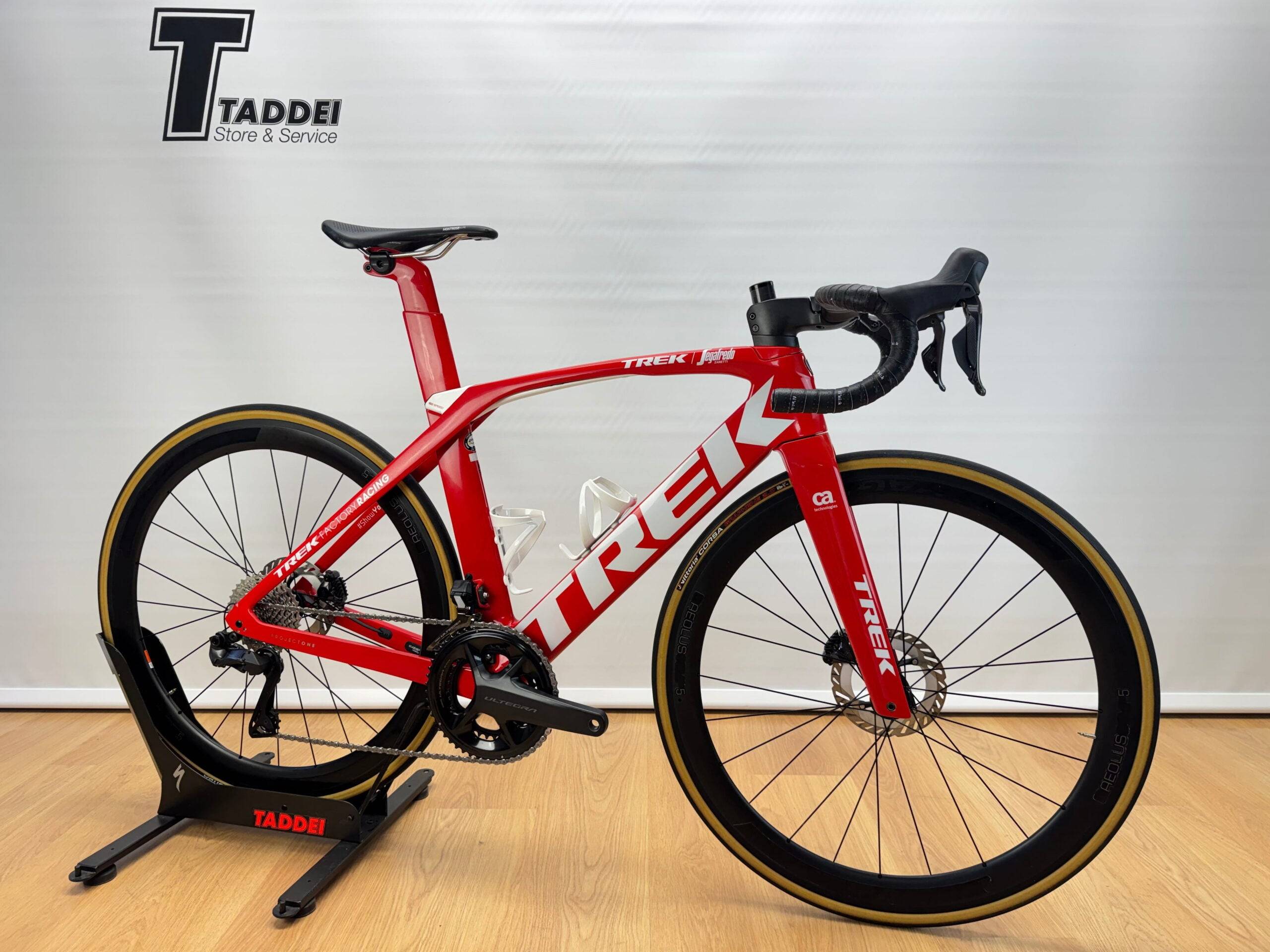 Trek Madone SLR 6 Disc Trek Segafredo | 2019 - 051 / 52 / PHOTO