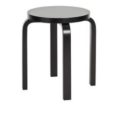 Artek - Pall E60 Hellackad Svart - Sittpallar - Alvar Aalto - Svart - Trä