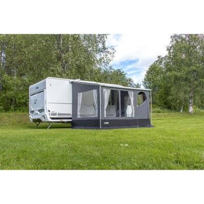 Svenska Tält Forteltelt til Posemarkise (Markisebredde: 550 cm, Gardiner (farve): Rød)