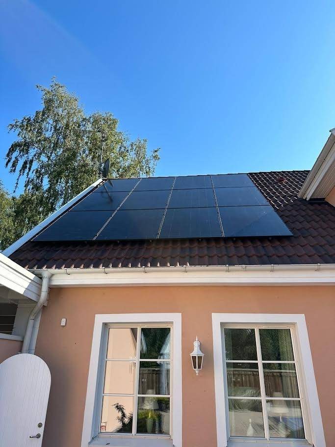 Solcellspaket hybrid 8 kW, monteringsfärdigt, svart