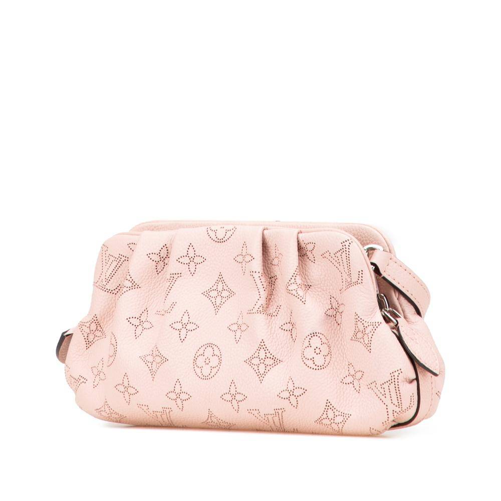 Louis Vuitton Vintage Louis Vuitton Mahina L 13cm x W 24cm x D 4.50cm - Skuldertasker hos Magasin.