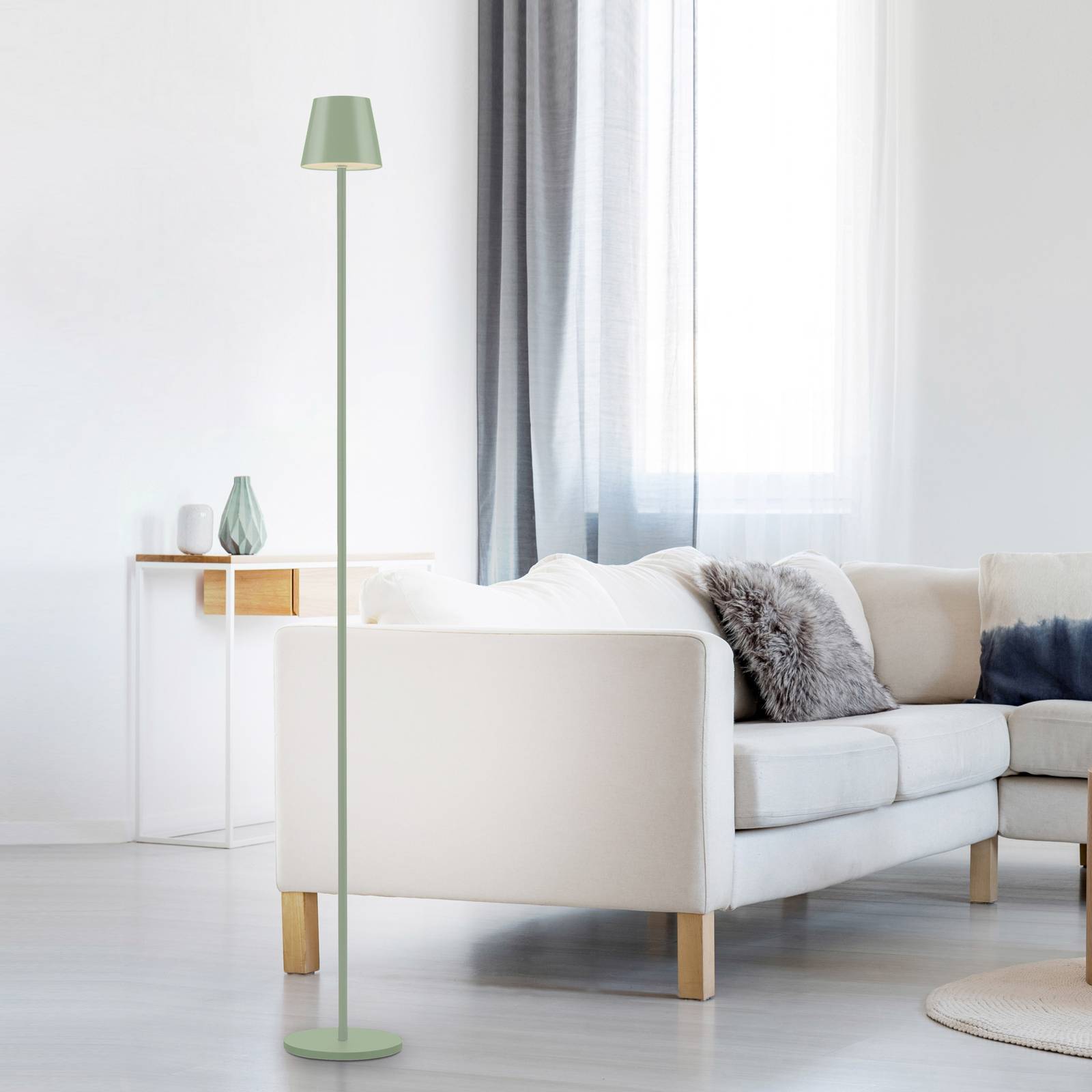 JUST LIGHT. GmbH BARA LJUS. Euria LED-golvlampa, grön, järn, IP54 Euria, dimbar, Grön, Vardagsrum / matsal, Syntetmaterial, Modern