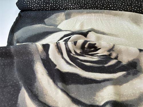Fastvævet chiffon - stor blomst og små prikker