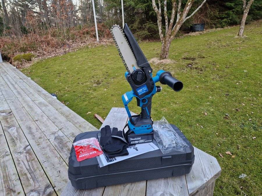 Mini Motorsåg 650W 150mm svärd