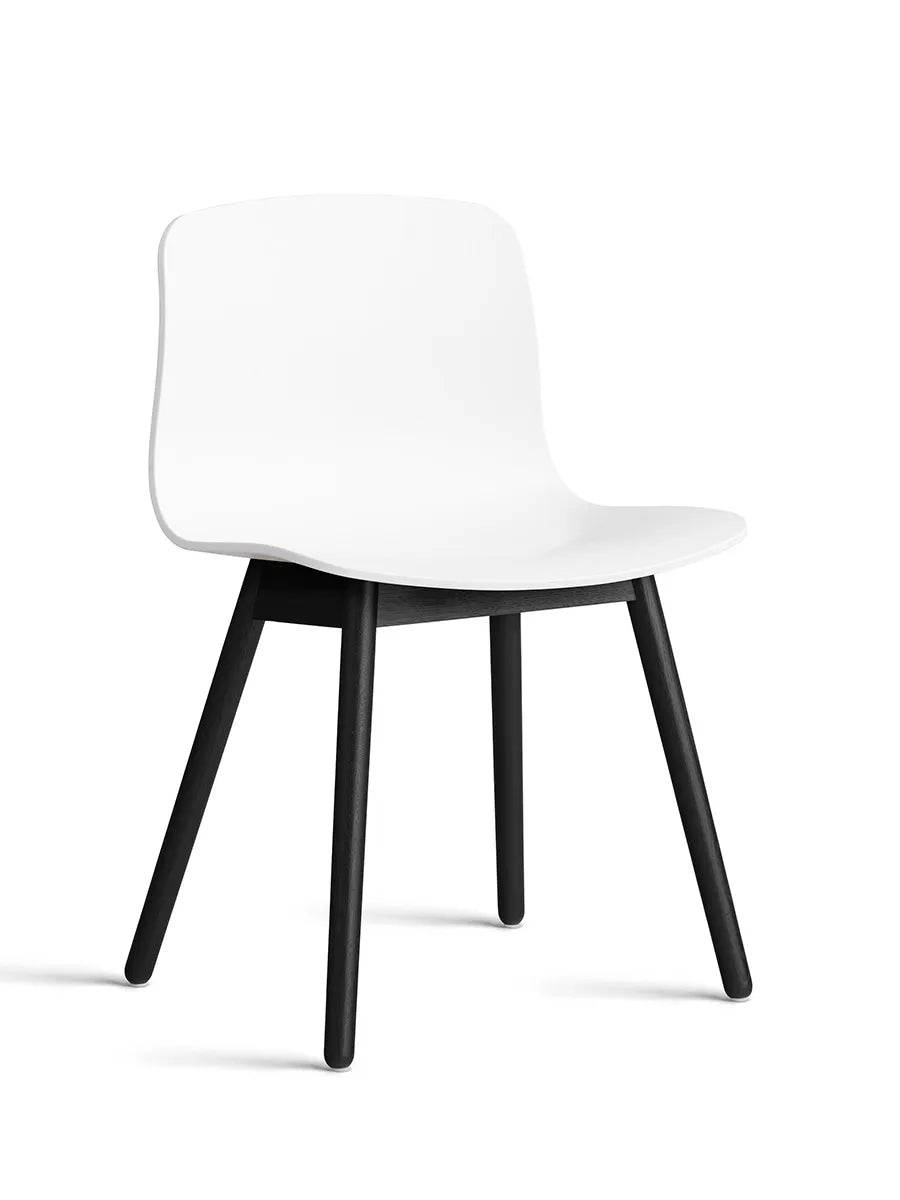 About a Chair AAC12 fra Hay White / Sortbejdset eg - Jacobsen Plus