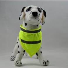 Chihuahua teddy haklappar reflekterande hundsaliv handduk fluorescerande hundhalsduk bandana för hundar kardborre lysande hundhalsband - Grön / 33-47cm