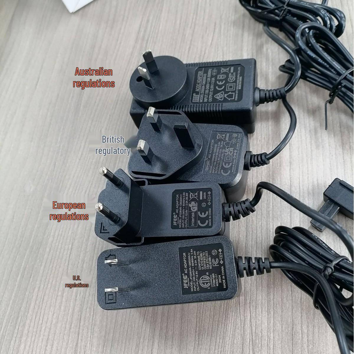 Universell Poolrobotadapter (100-240V) – EU-, USA-, Storbritannien-, AU-standarder gray