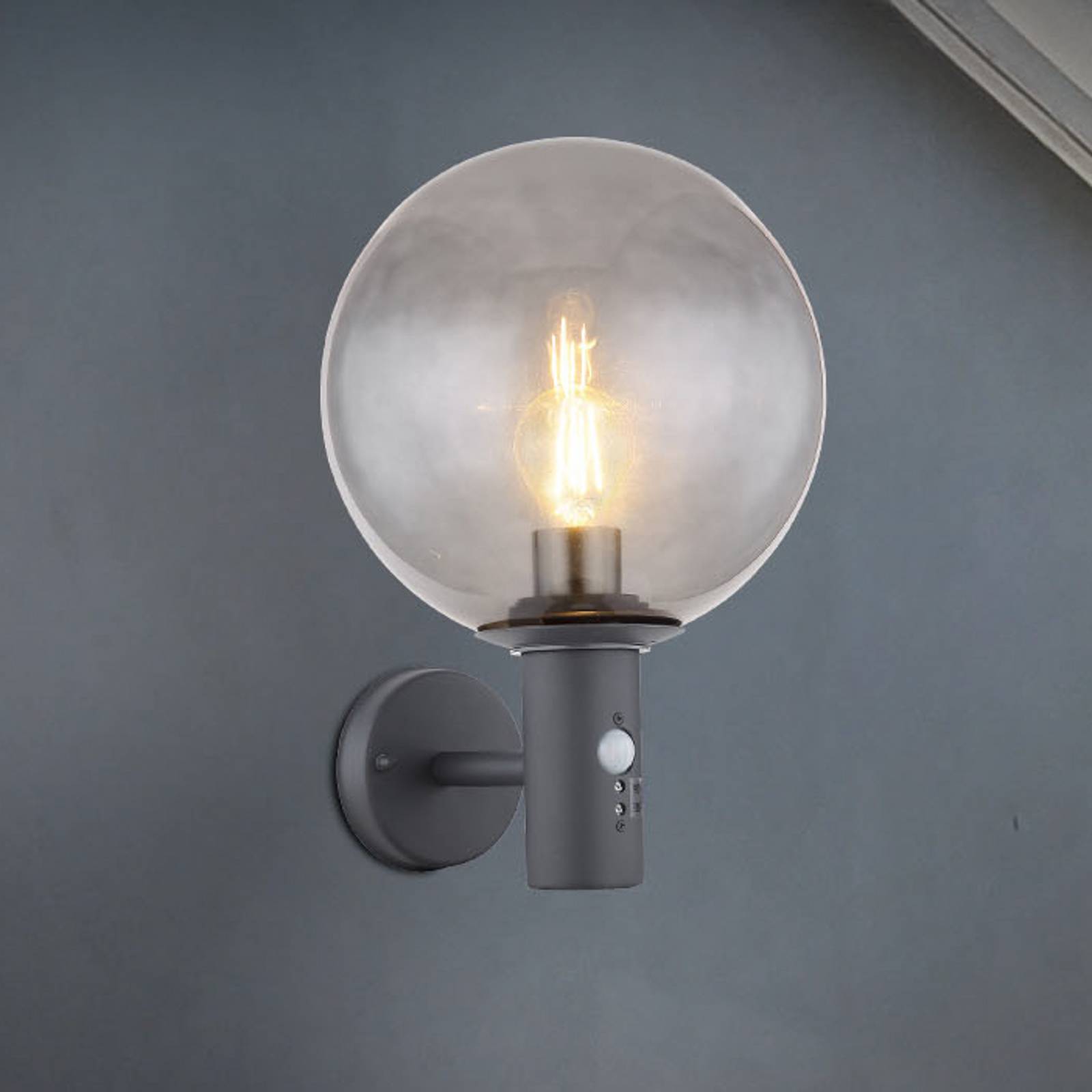 Globo Utomhusvägglampa Hedwig, antracit/rökfärgad, sensor, IP44, E27 Hedwig, Aluminium / grå / zink, Utomhusvägglampa